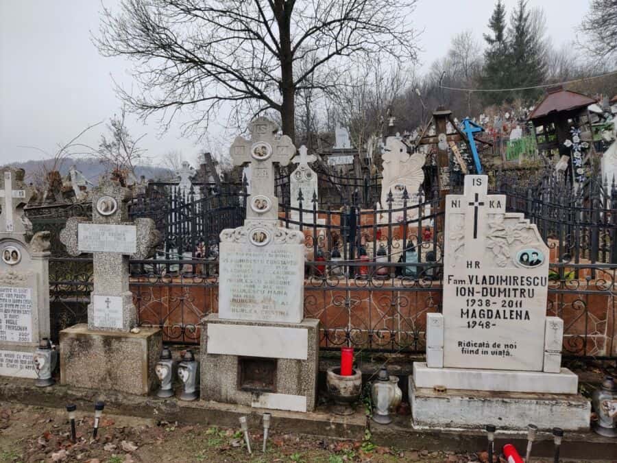Cimitirul Vladimireștilor