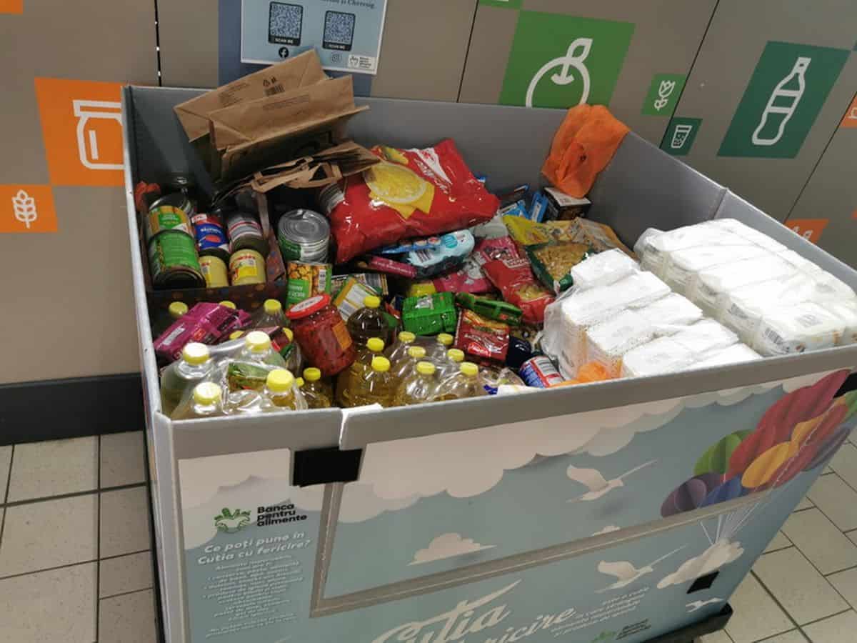 Donații pentru persoanele vulnerabile din Bihor. S-au strâns 34 de tone de alimente