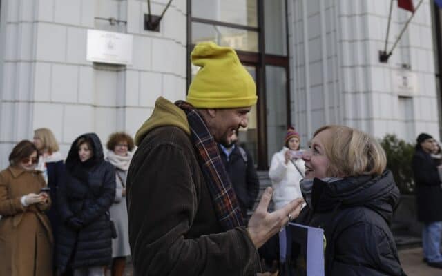 Solidaritate cu jurnalista Emilia Șercan: zeci de persoane au protestat în fața Parchetului General față de operațiunea de kompromat