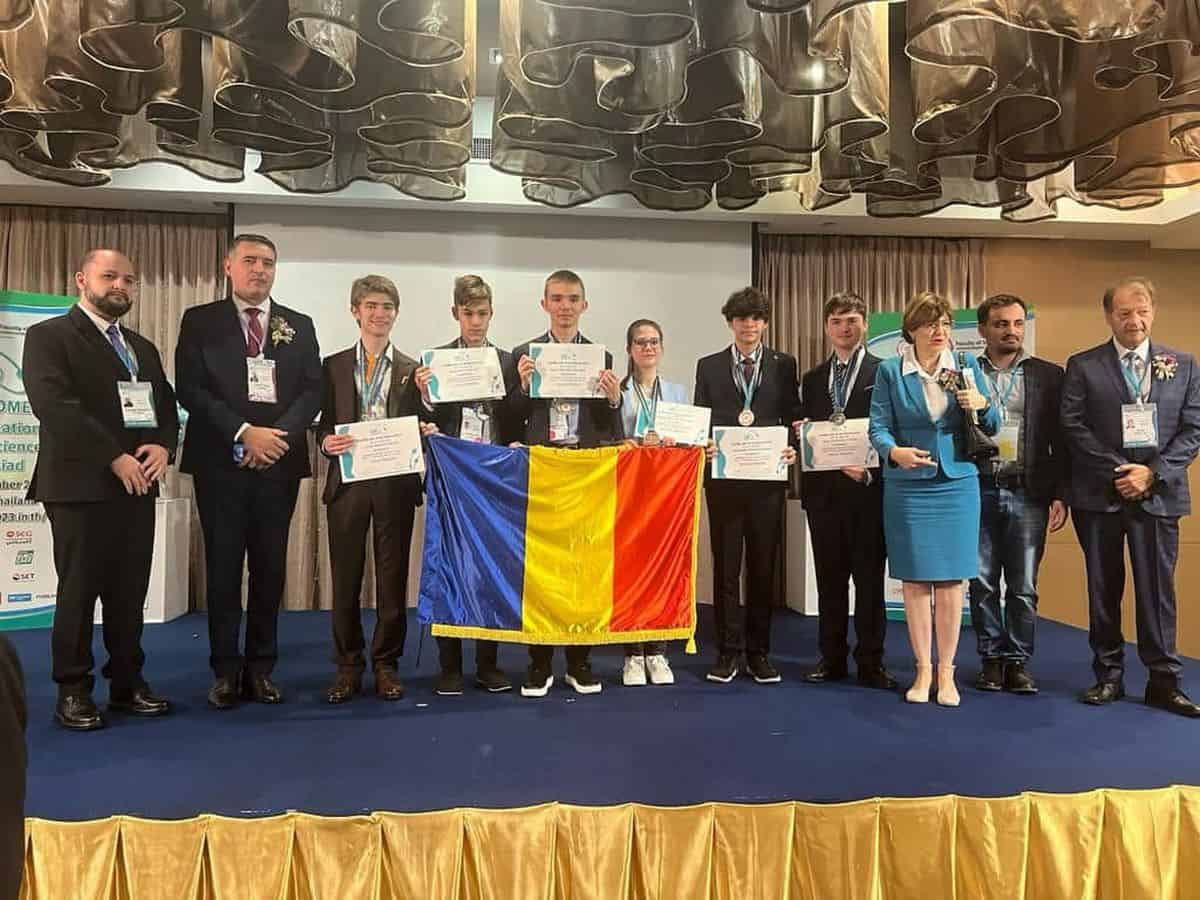 Medalii pentru elevii români, la Olimpiada Internaţională de Științe pentru Juniori