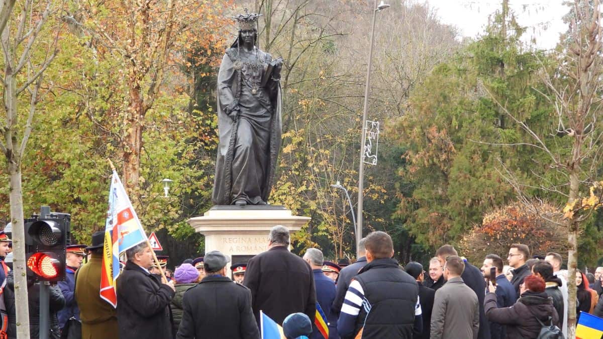O statuie a Reginei Maria, inaugurată oficial de Ziua Naţională, la Deva