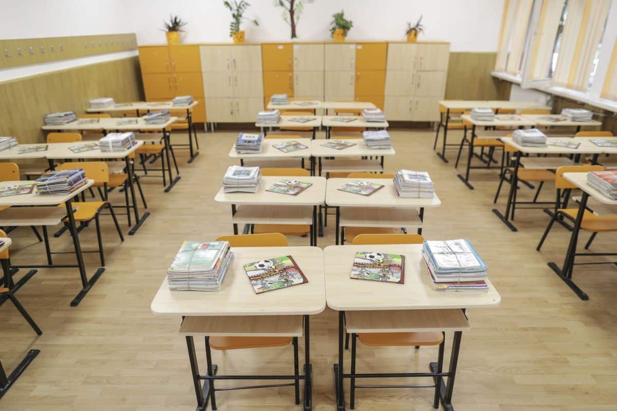 Profesoară de religie din Constanța, acuzată că a dispărut cu banii pentru tabăra școlară | Ordinea.Ro