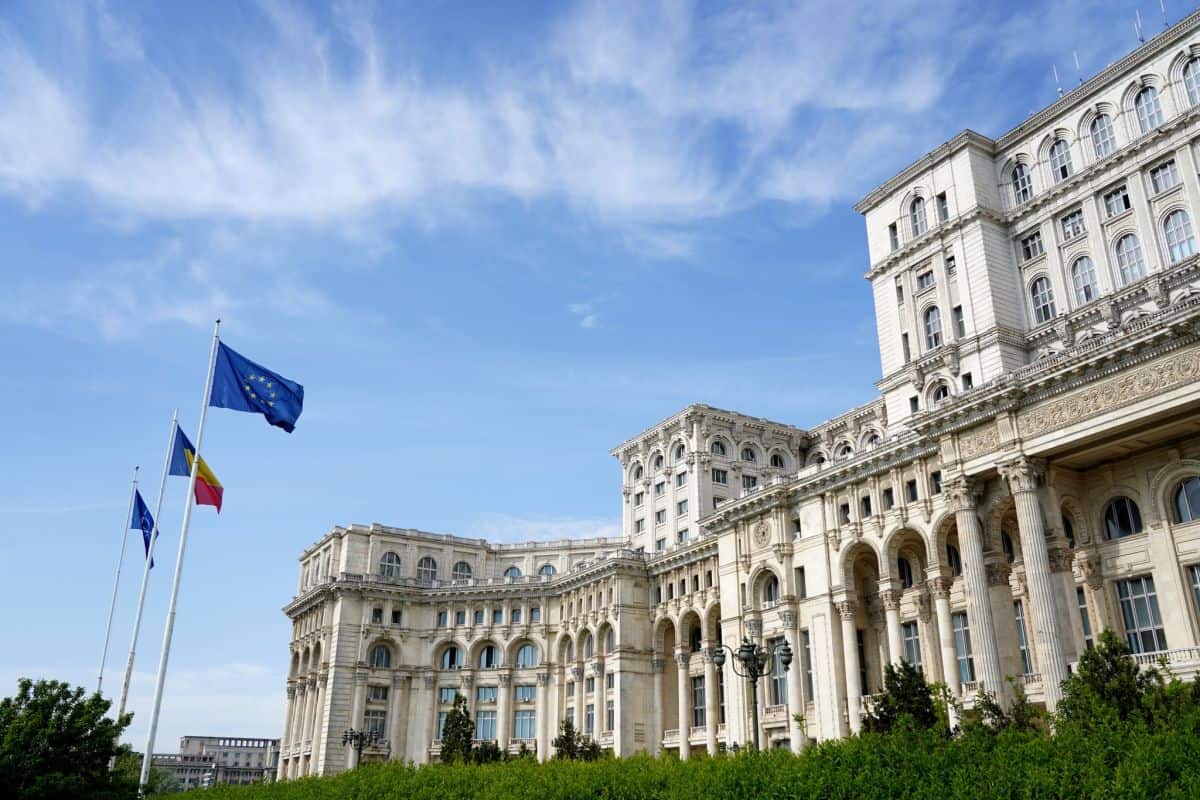 Aktual24 | Revoltă a tinerilor români față de pensiile speciale: „Devenim cetățeni de categoria a doua”