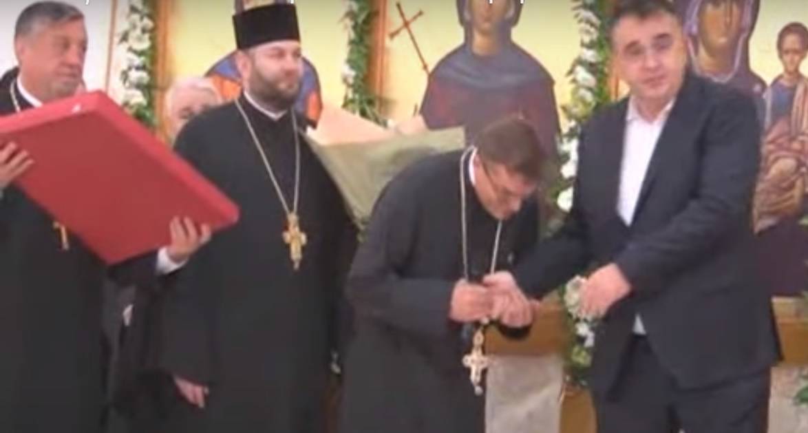 Biserica cere scutire de taxe pentru camioanele care aduc lumânări la Focșani - hotărârea se va lua în ședința de Consiliu Local