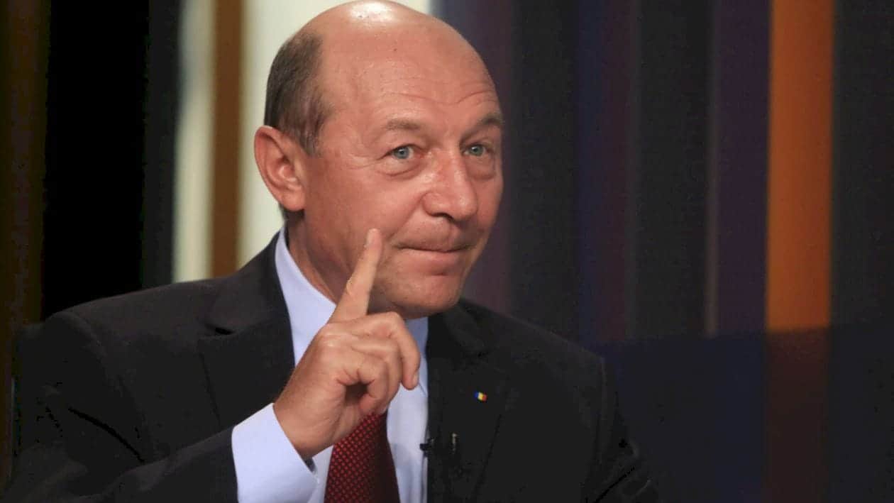 Traian Băsescu internat la Spitalul Militar Central