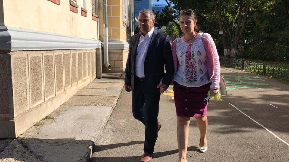 Soția unui lider PMP s-a înscris în partidul lui Șoșoacă