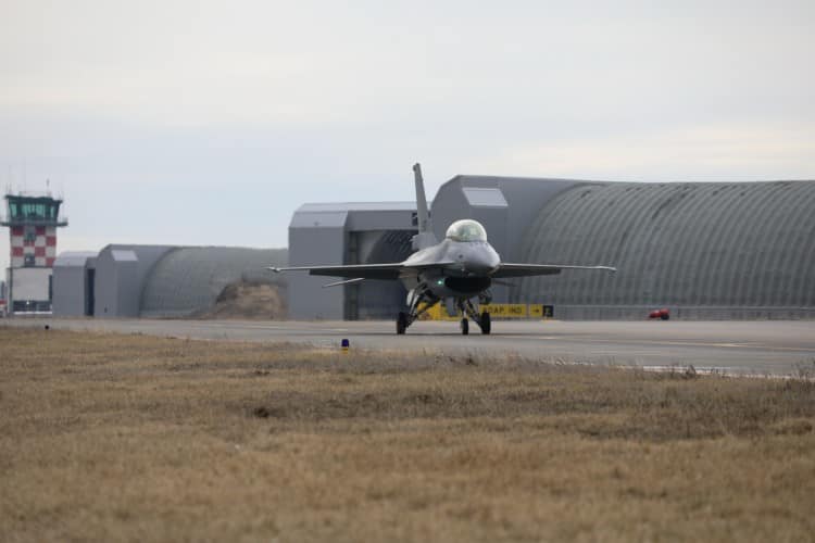 Rușii au atacat cu drone infrastructura portuară ucraineană de la Ismail și Reni