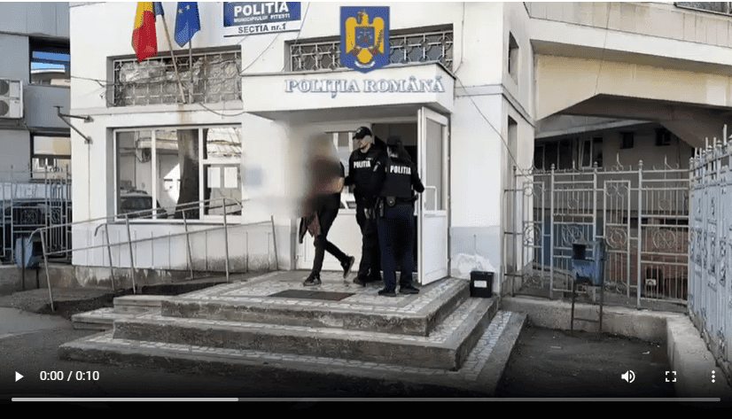 a incendiat un service auto
