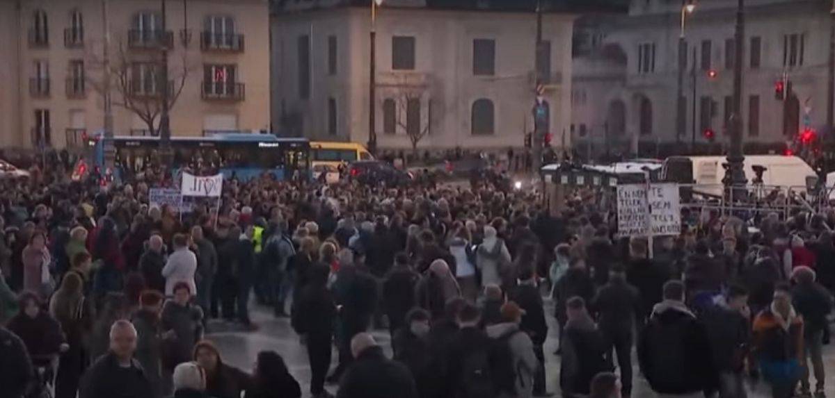 Proteste la Budapesta împotriva sistemului Orban după scandalul abuzurilor. Pierde premierul maghiar controlul?