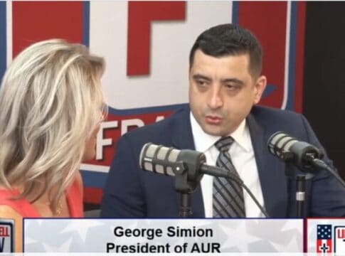 Simion spune în SUA că este candidatul AUR la Președinție, în România neagă și invită românii la o competiție pentru candidatură