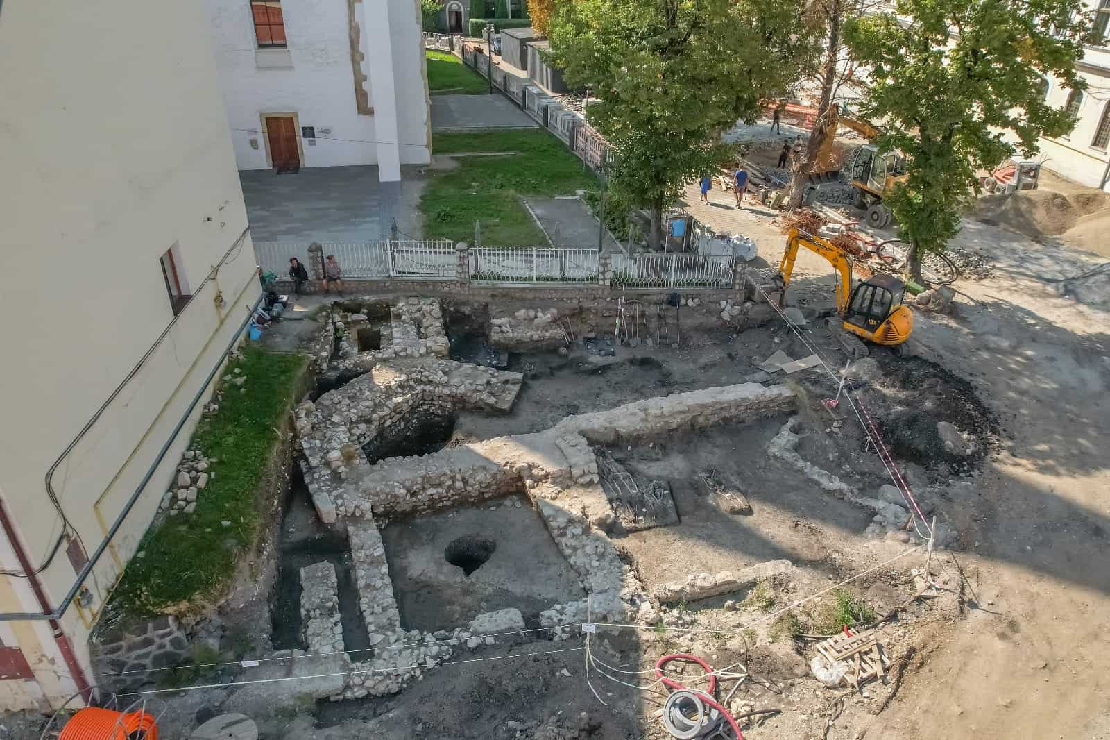 Tezaur monetar medieval descoperit în Turda, în urma lucrărilor de modernizare a Centrului Istoric al orașului