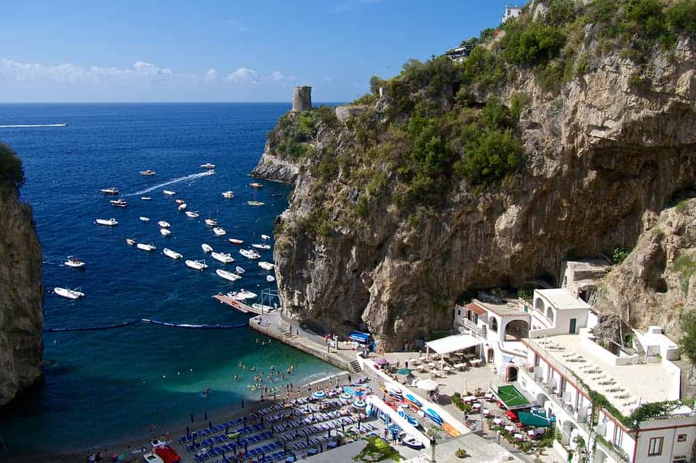Patru orășele italiene, mai puțin cunoscute, de vizitat în această primăvară - litoralul italian în afara sezonului turistic