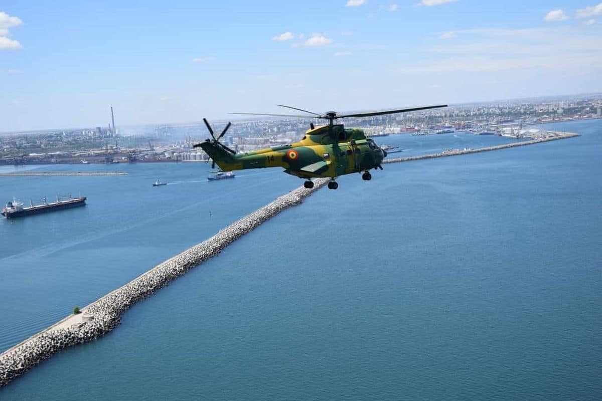 Nava scufundată lângă Sfântu Gheorghe. Operaţiunea de căutare a celor trei marinari dispăruţi, suspendată din cauza întunericului