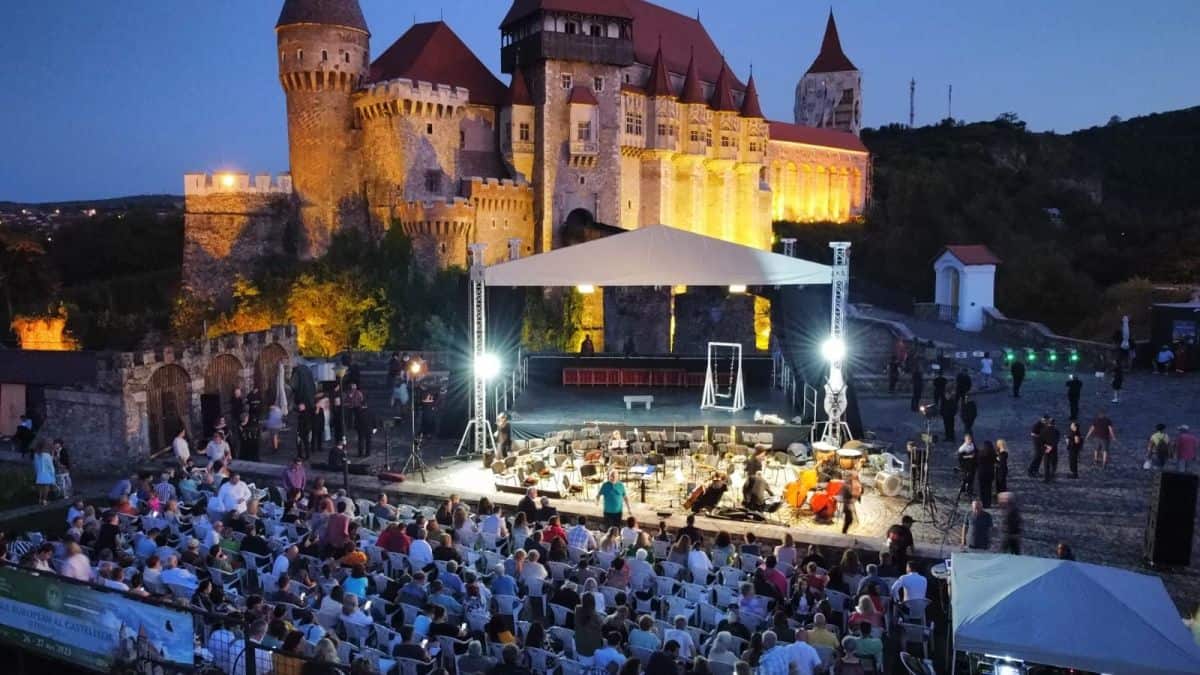 Opera Nights 2024, ediție aniversară. Spectacole în cinci orașe din Hunedoara Sursa foto: Primăria Hunedoara / Facebook