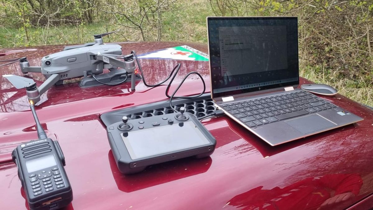 Persoană găsită moartă în Masivul Vâlcan. Salvamontiștii au căutat-o cu drone