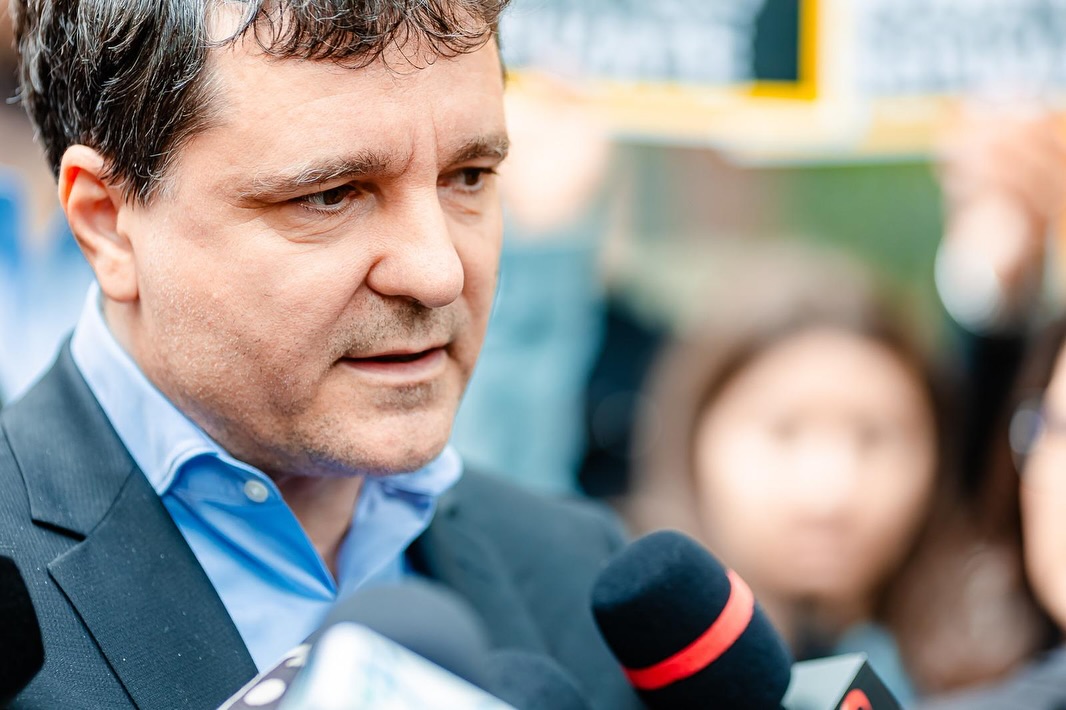 SONDAJ Nicușor Dan are de 2 ori mai multe voturi decât Firea