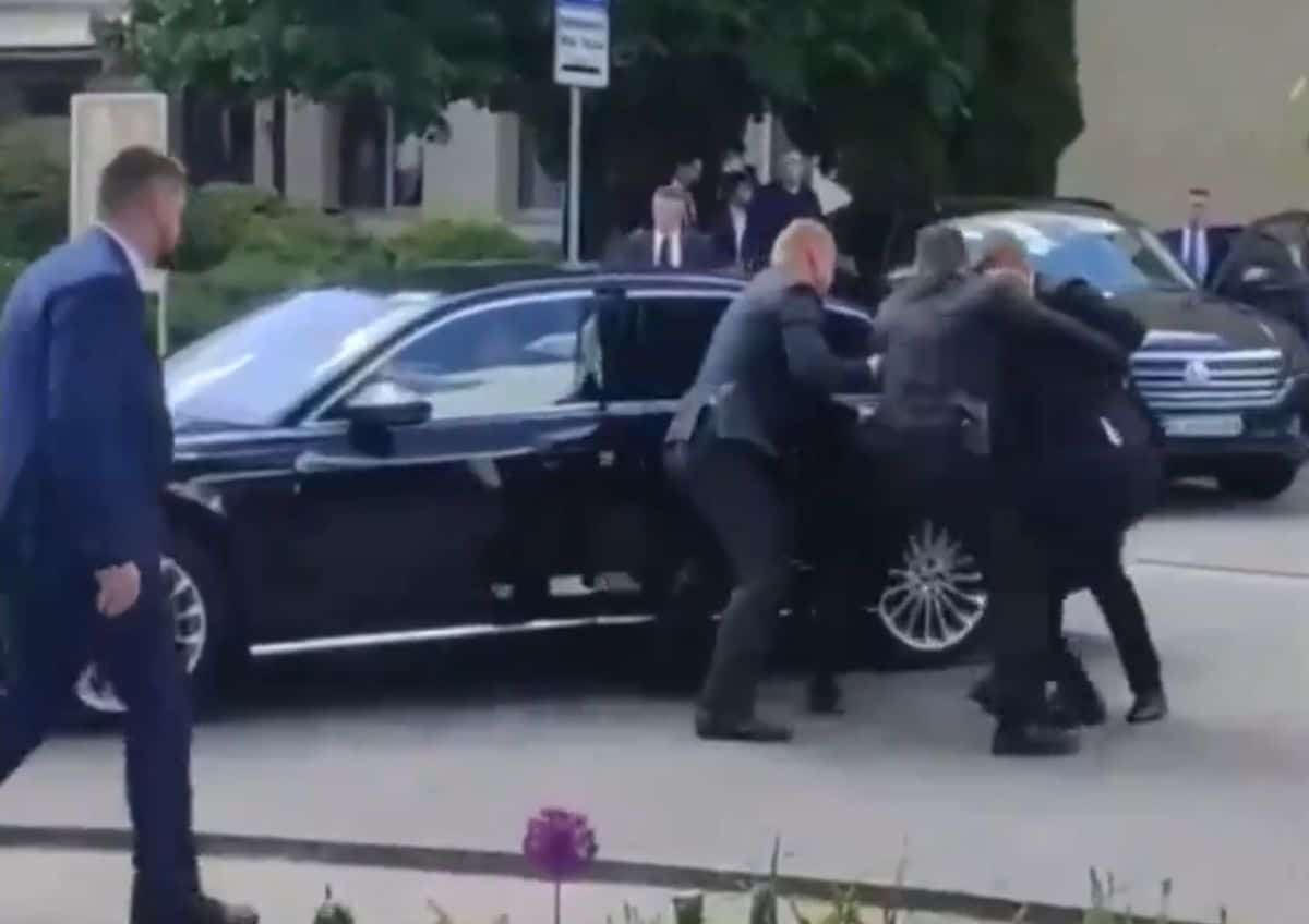 Premierul slovac a fost împușcat Foto: Captură video