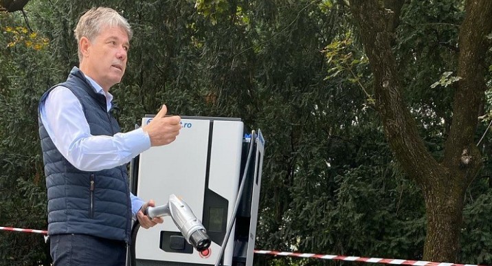 George Scripcaru câștigă Primăria Brașov. Numărătoare paralelă 85% din secții. Acesta se află în fruntea clasamentului, având cu 4000 de voturi mai mult decât Allen Coliban.