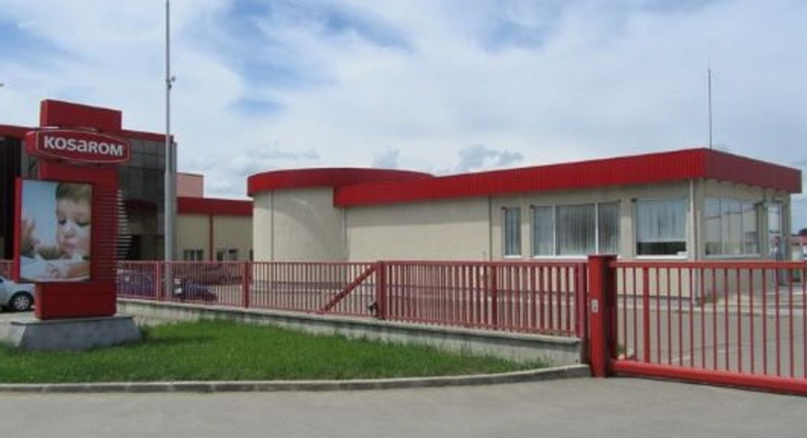 Cel mai important producător de carne din județul Iași investește în energia verde. Compania Kosarom va folosi 5,5 milioane de euro din fonduri proprii și de la Uniunea Europeană pentru panouri fotovoltaice.