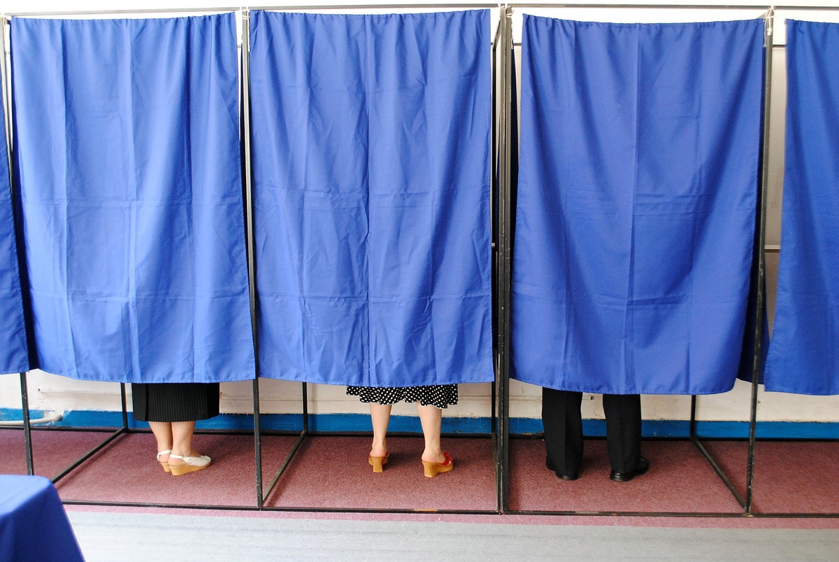 Dosar penal în Vâlcea: O femeie a votat deși și-a pierdut cetățenia în urmă cu 25 de ani