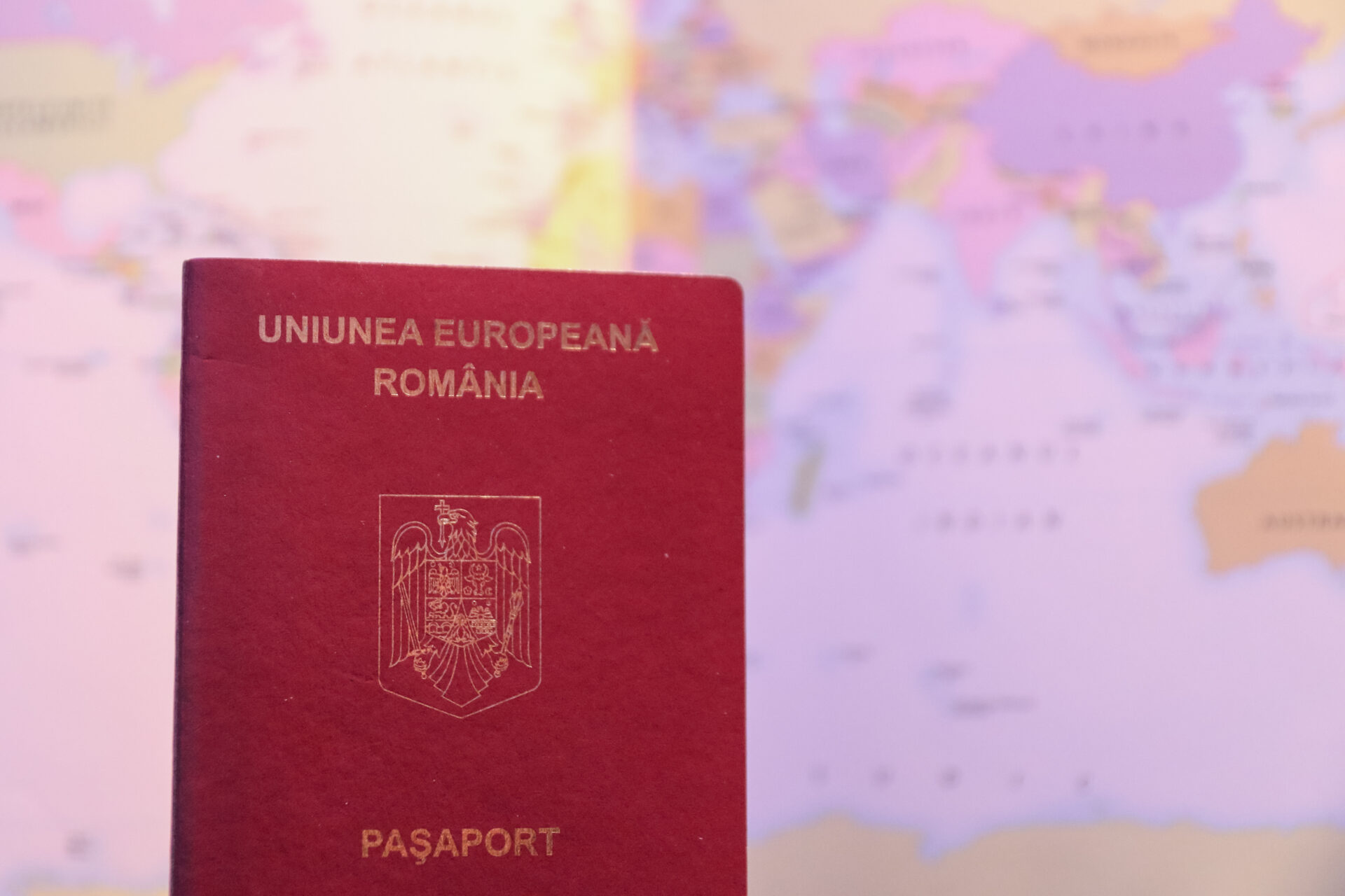 Trei ruși riscă retragerea cetățeniei române. Ar fi săvârșit fapte deosebit de grave în străinătate, vătămând interesele statului român.
