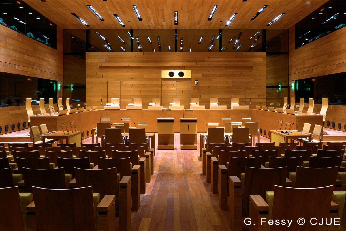 Decizie CJUE într-un proces deschis de un transgender român: Statele UE trebuie să recunoască o schimbare de gen obţinută în alt stat UE