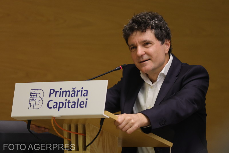 Nicușor Dan: Conform tuturor sondajelor care sunt pe piață, Călin Georgescu va intra în turul doi și se va lupta fie cu Crin Antonescu, fie cu mine