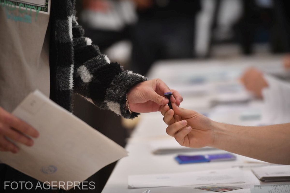 „Campionii” banilor în campania electorală din Iași: 1,4 milioane de euro investiți în campania pentru parlamentare | Ziarul de Iași