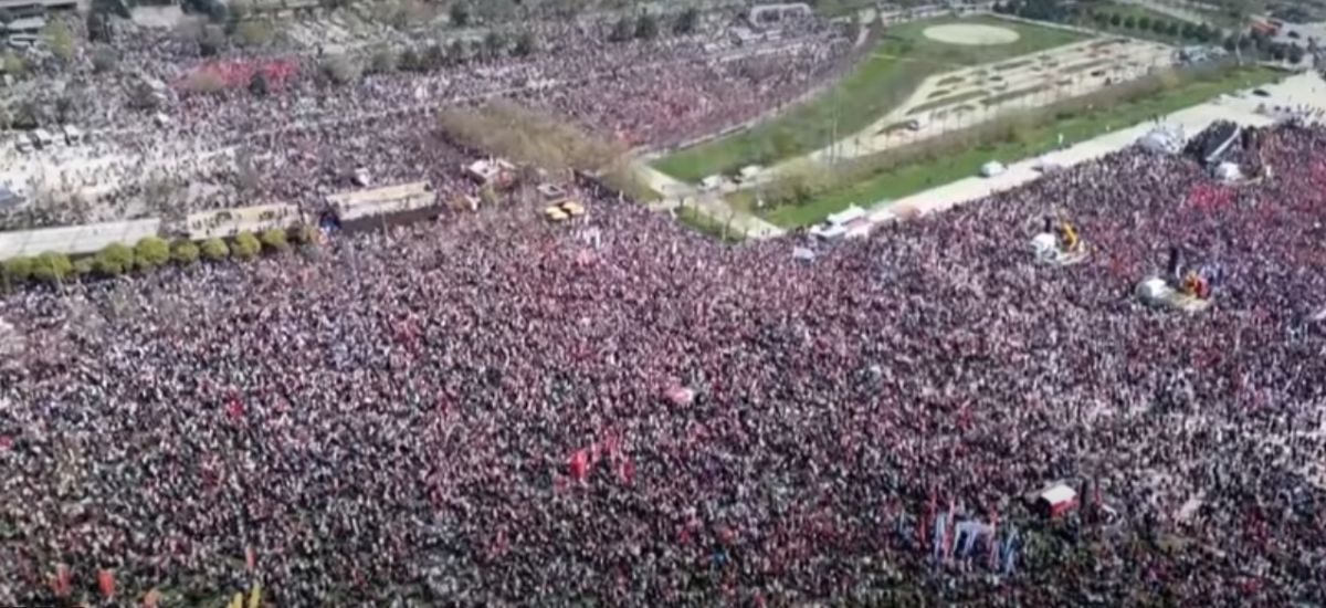 Sute de mii de oameni au protestat la Istanbul, după arestarea primarului Ekrem Imamoglu