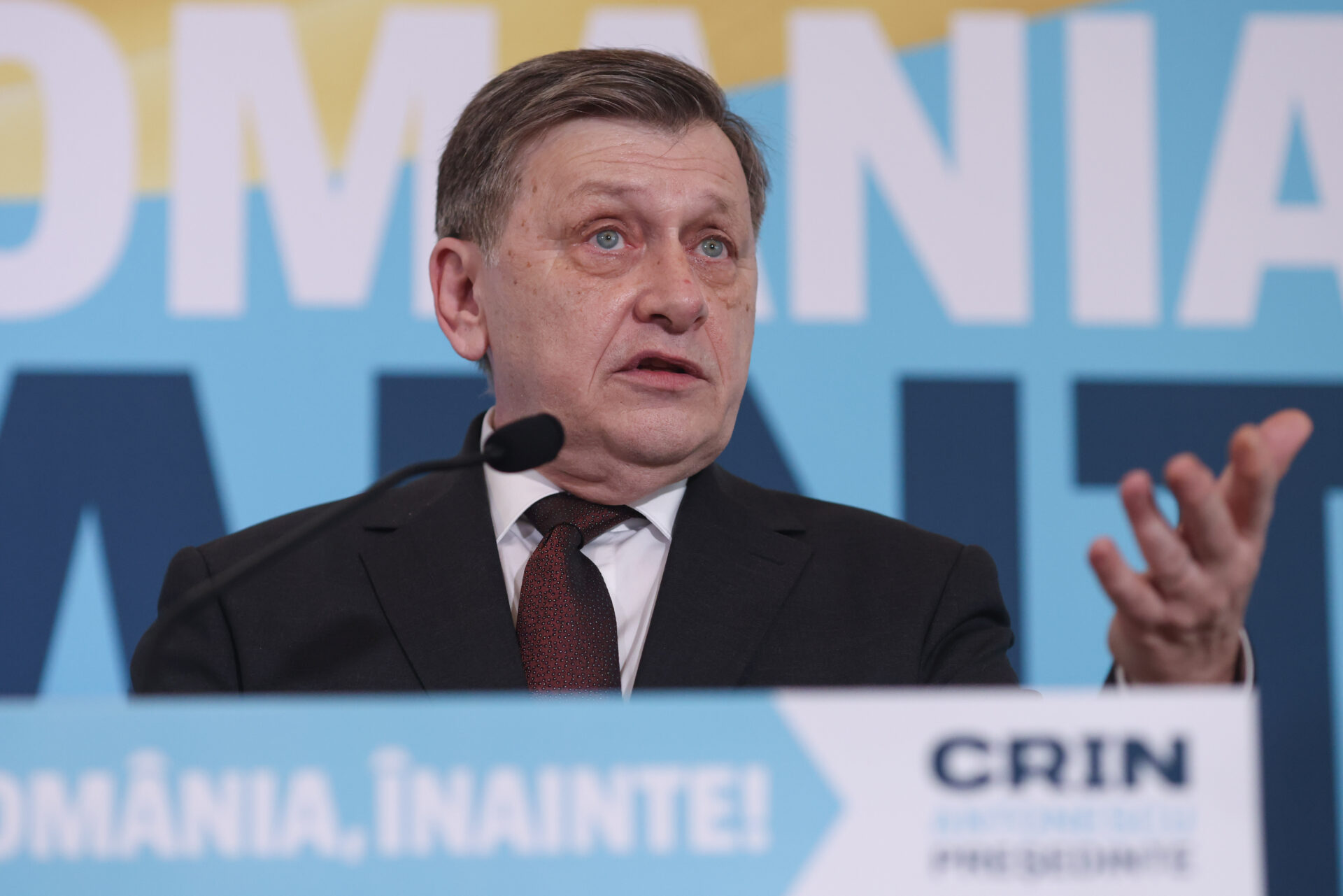 CNSAS: Crin Antonescu a dat o declarație la Securitate despre un coleg profesor. Primele reacții