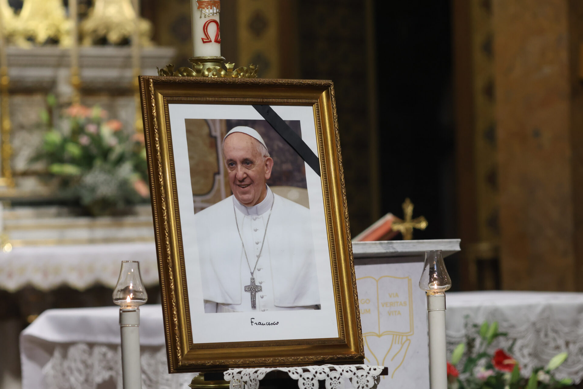 Funeraliile Papei Francisc: lideri mondiali și mii de credincioși