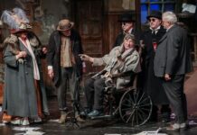 Teatrul Național din București prezintă spectacolul „O scrisoare pierdută", în regia lui Horațiu Mălăele, pe scena Teatrului Naţional din Chişinău