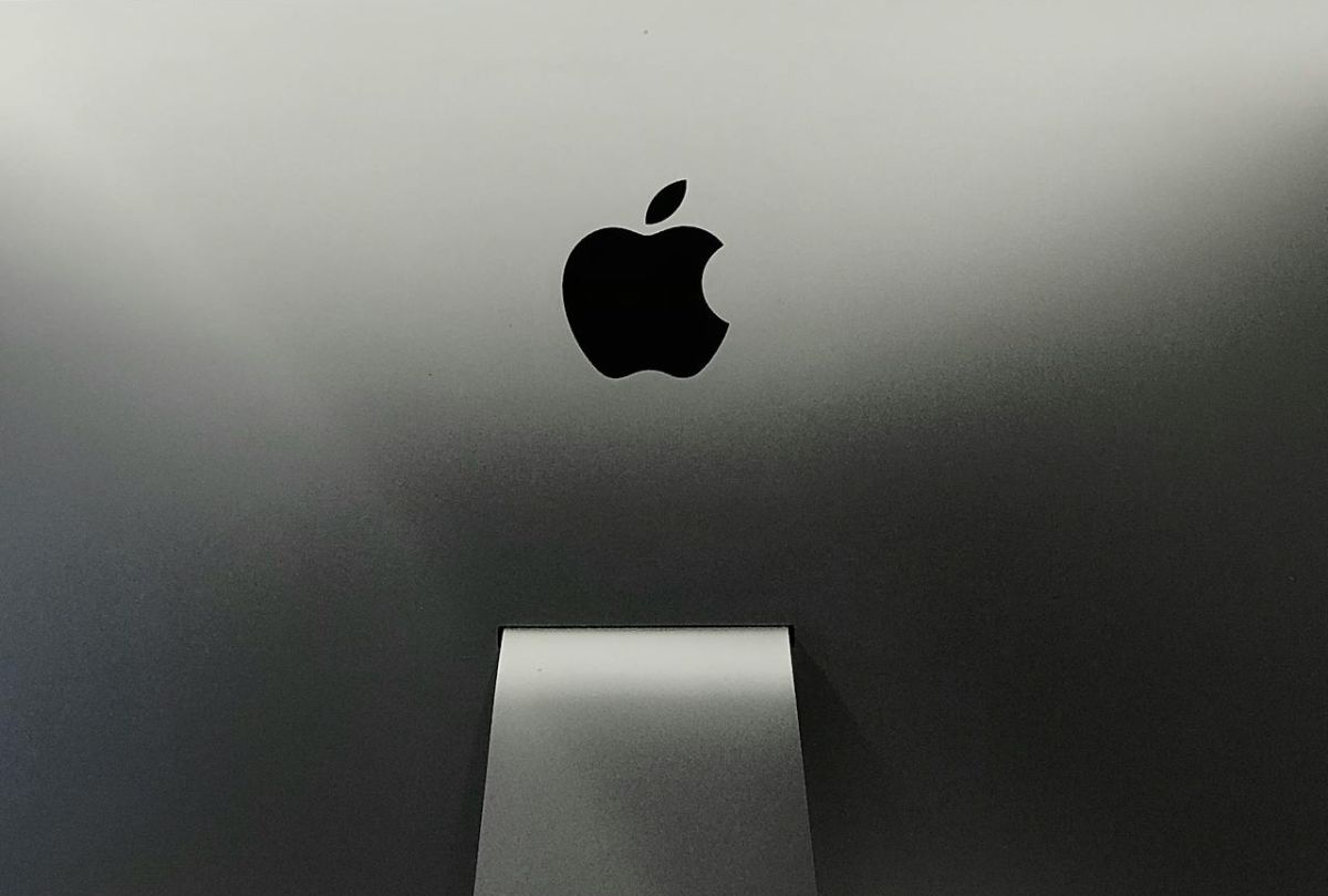 Comisia Europeană a amendat Apple și Meta cu 700 de milioane de euro pentru încălcarea legislației digitale a UE