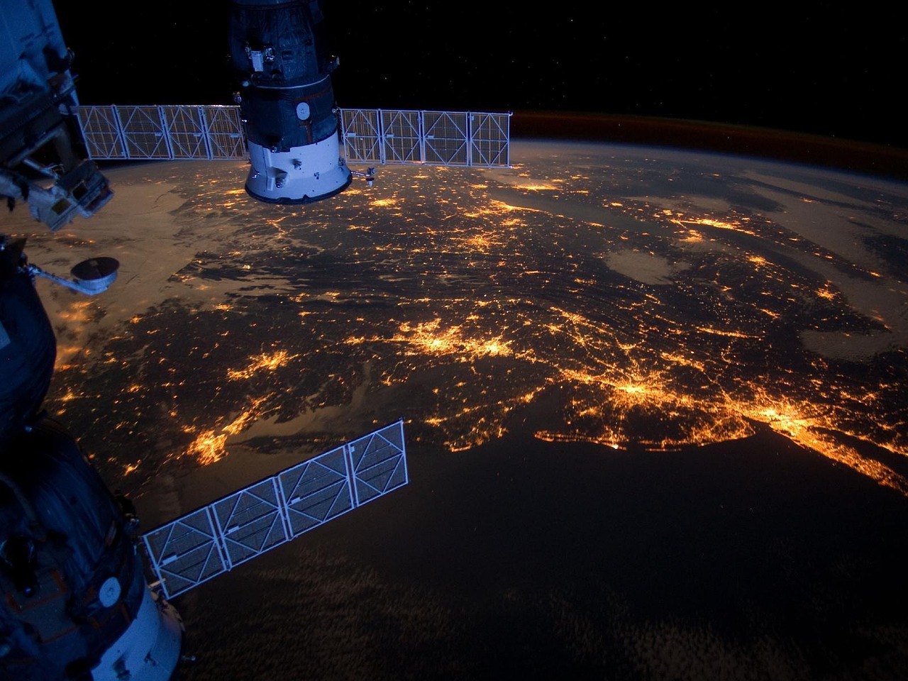 Germania finanțează accesul Ucrainei la internet prin rețeaua de sateliți Eutelsat