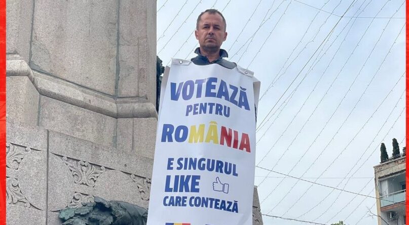 ZIARUL DE IAȘI | Un antreprenor din Iași a ieșit în stradă cu pancarte pentru a încuraja votul: „Am vrut doar ca mesajul meu să fie văzut. Nu am încercat să intru în vorbă cu oamenii sau să conving pe cineva să voteze ca mine”