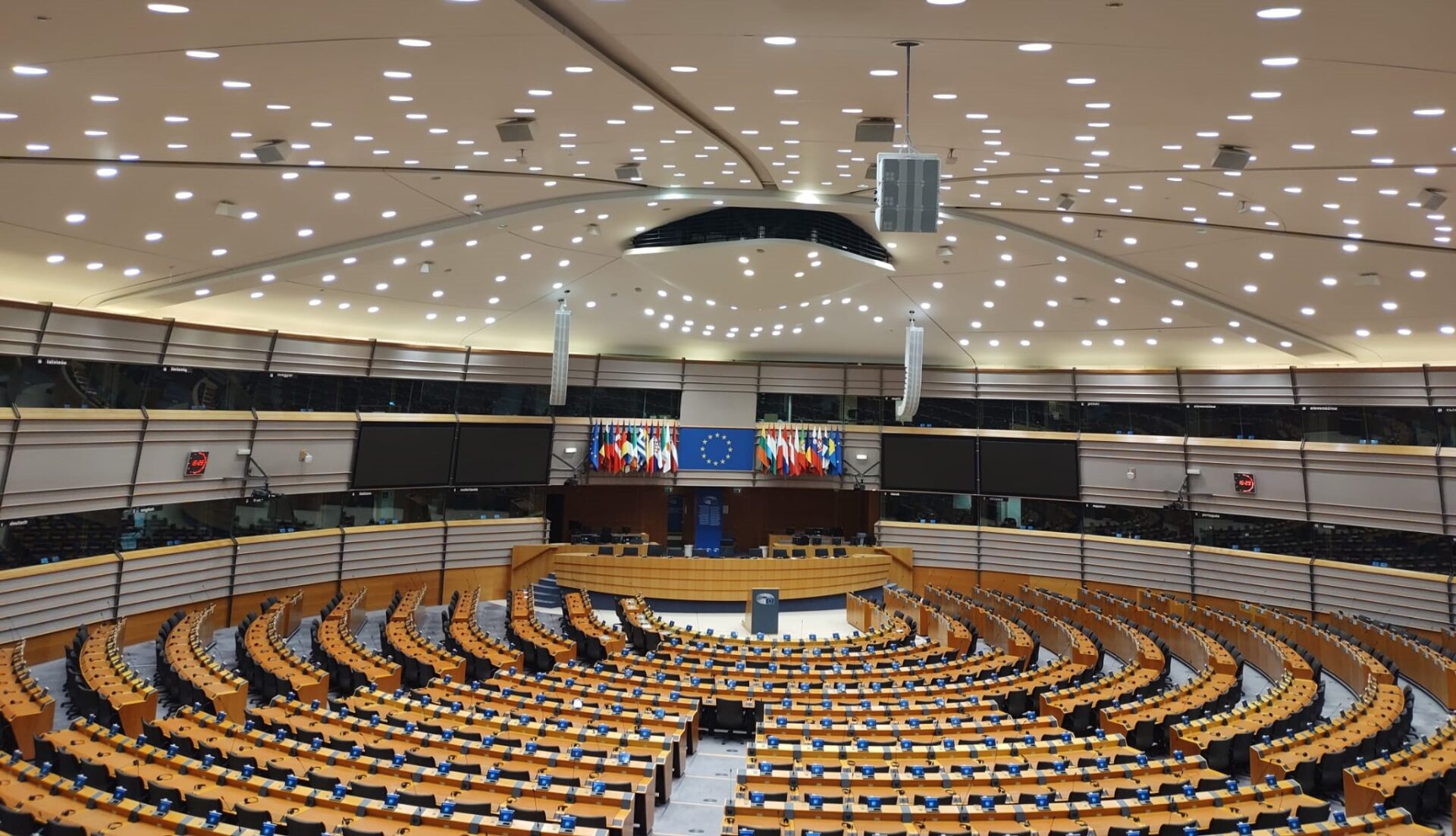 Socialiștii din Parlamentul European cer PSD să îl susțină pe Nicușor Dan