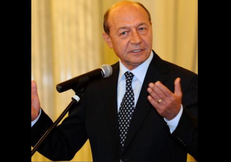 Traian Băsescu, replică pentru Crin Antonescu: „Are capacitatea să facă ţăndări statul de drept. A dovedit-o în 2012”
