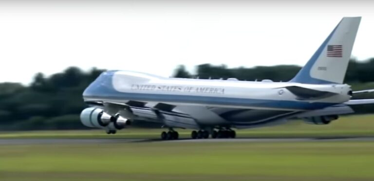 AKTUAL24 | Avionul primit cadou de Trump din partea Qatarului nu poate fi folosit drept - PressHUB