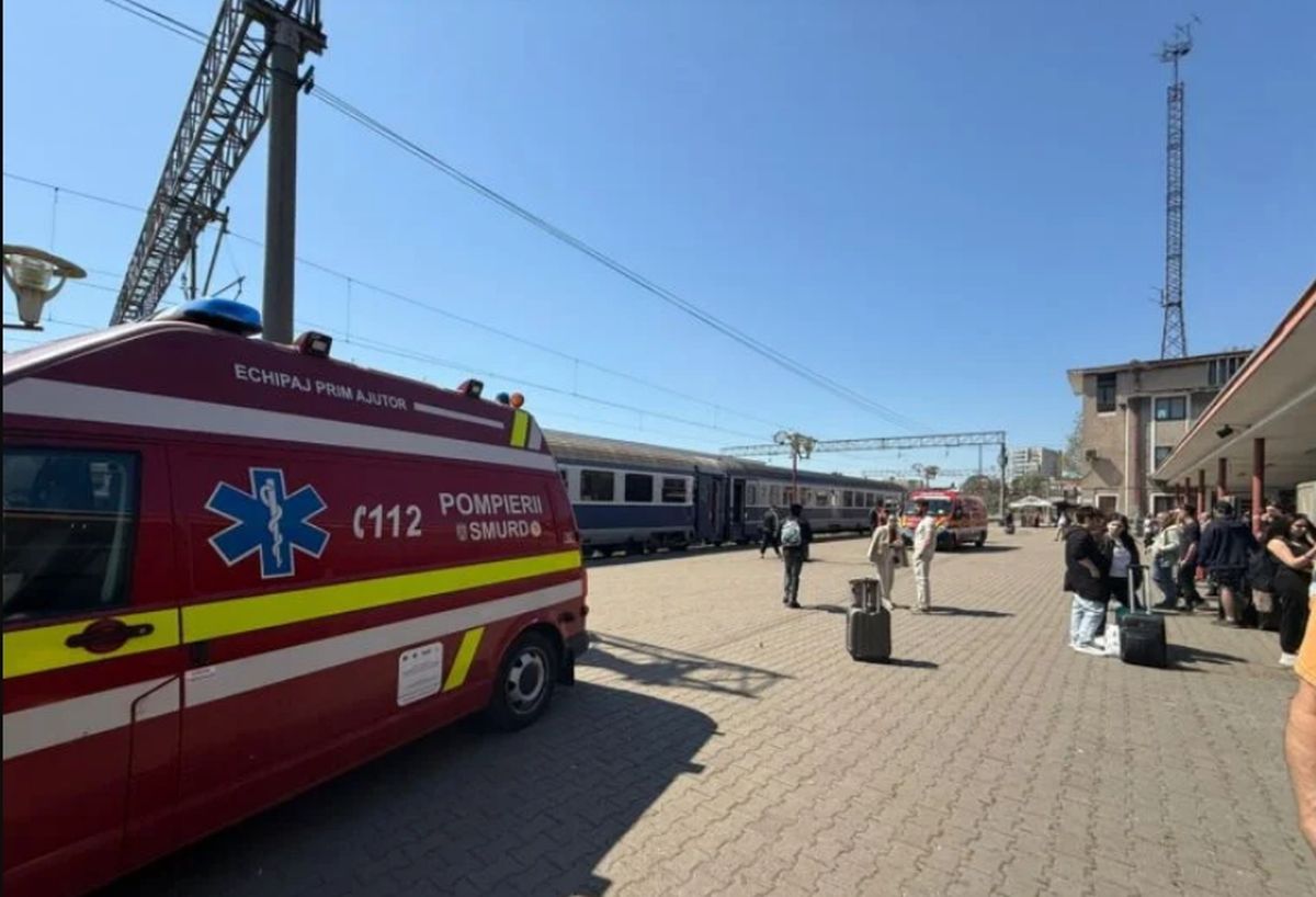 Două trenuri s-au ciocnit în Gara Constanţa. 14 persoane au fost rănite. A fost activat Planul Roşu de intervenţie