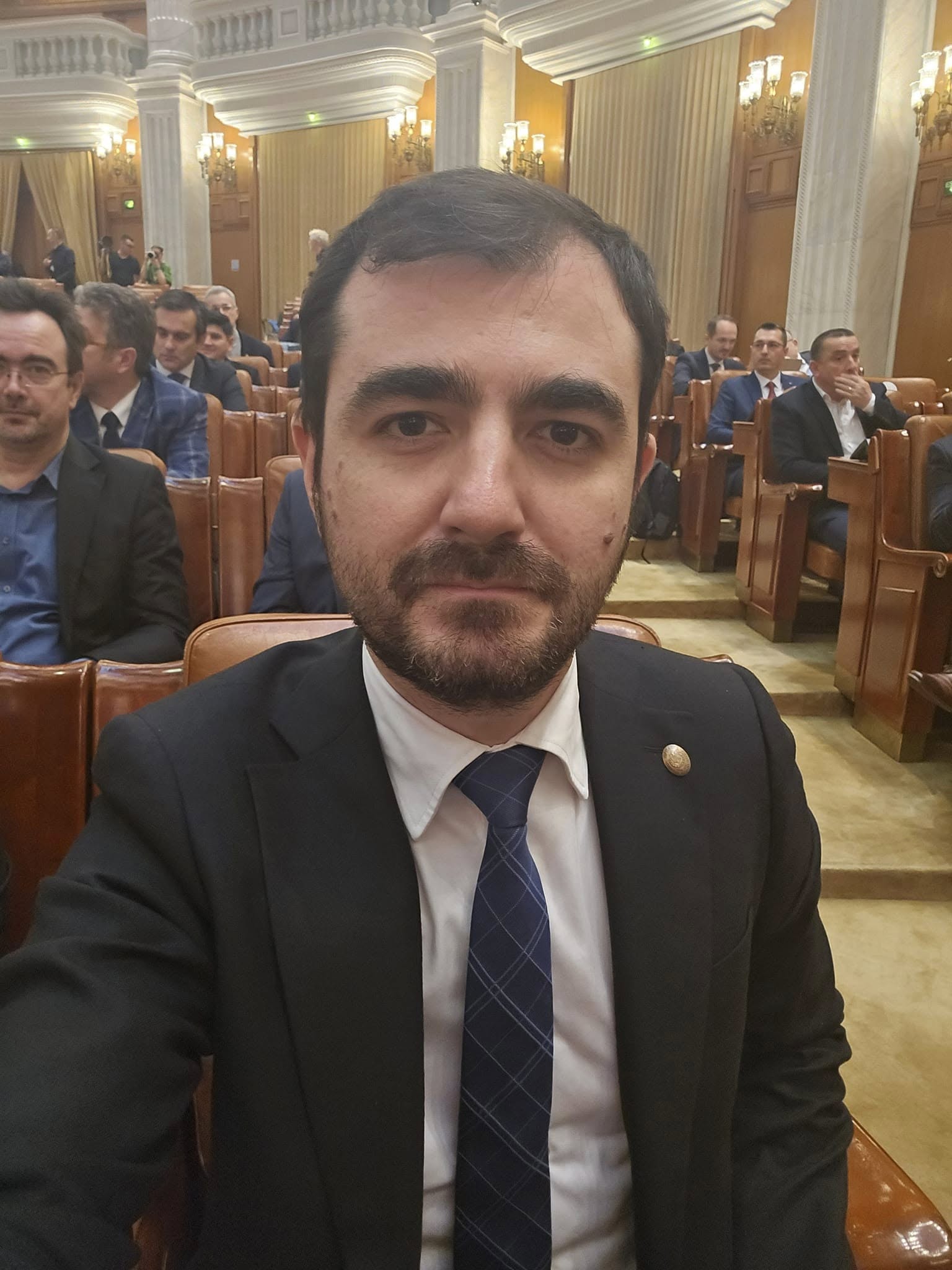 Claudiu Năsui, despre sinecuri și salariile bugetarilor de lux: „Casta politică a fost întotdeauna foarte inventivă”