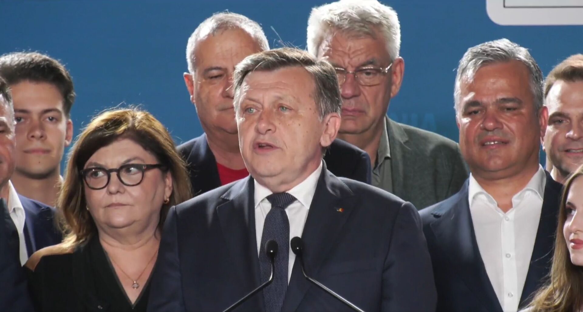 Crin Antonescu, după rezultatele exit-poll: Victoria în alegeri nu este decisă de exit-polluri. Așteptăm să numărăm fiecare vot
