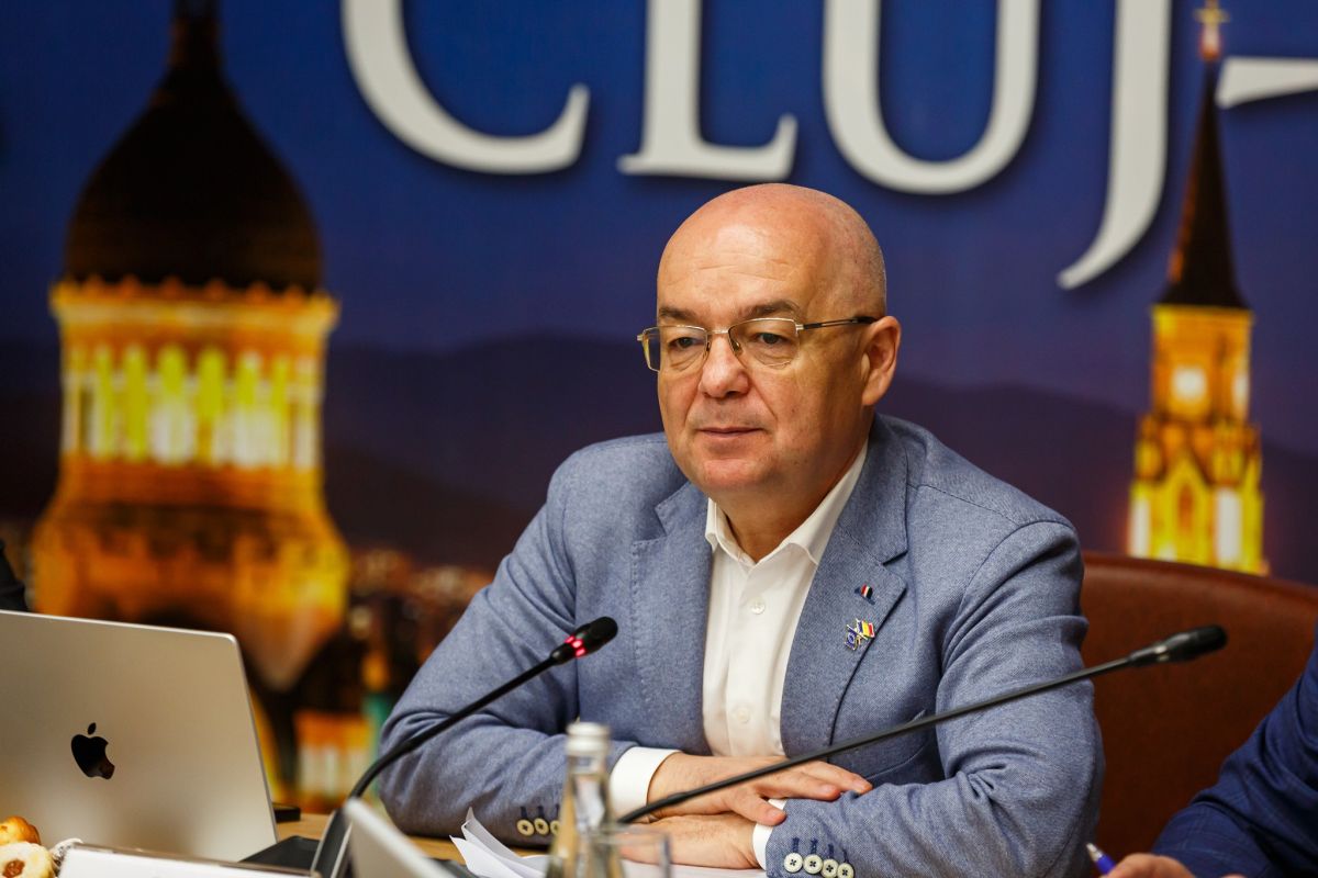 Emil Boc, mesaj către clujeni: Să avem mare grijă ce facem duminică la alegeri, să nu pierdem banii europeni / Să nu mă trimiteți la Putin la Moscova să-mi dea bani de centură. Că nu mă duc | VIDEO