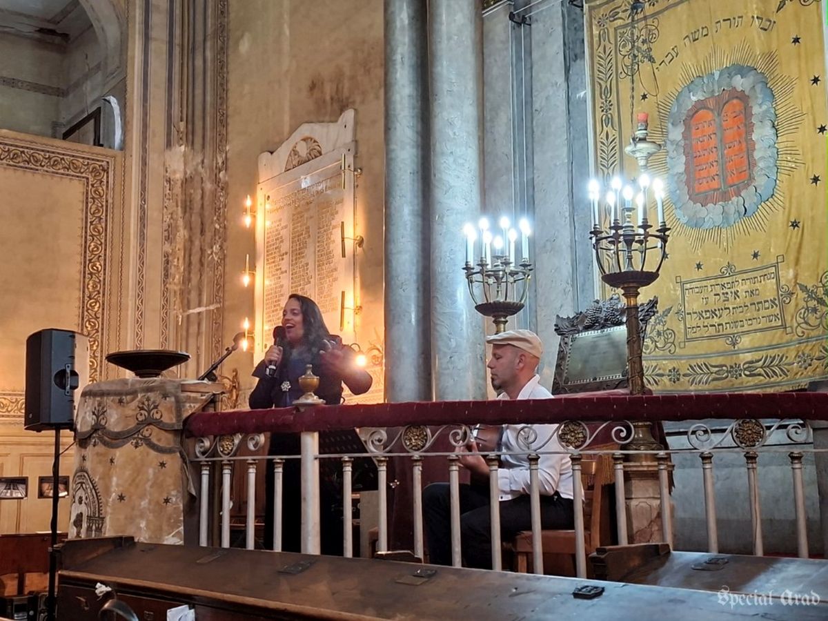 SPECIAL ARAD | Muzica tradițională evreiască s-a împletit cu cea argentiniană la Sinagoga din Arad