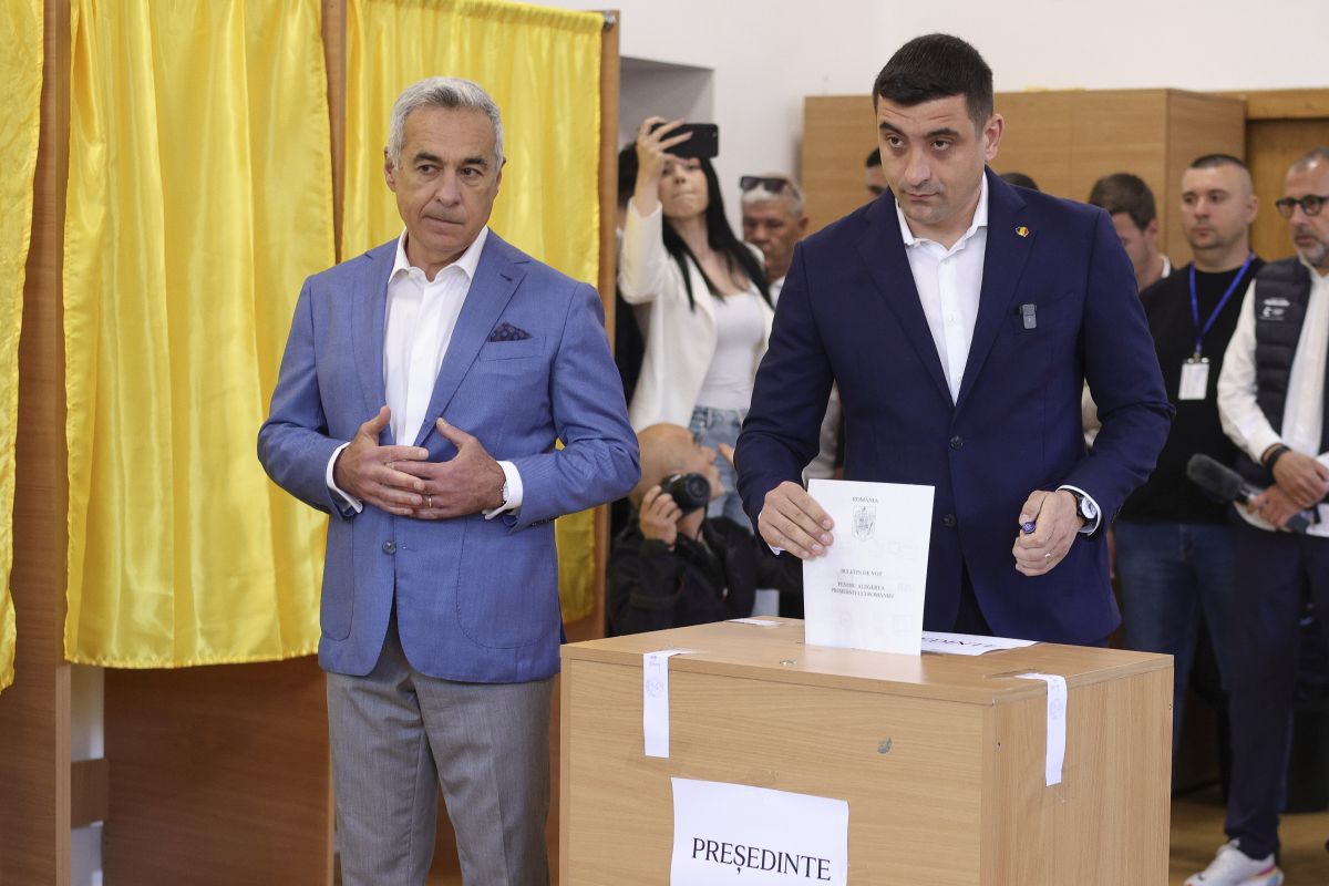 George Simion și Călin Georgescu, împreună la vot. Candidatul AUR: Am votat cu Călin Georgescu
