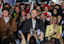 Conservatorii revin la președinție în Polonia. Nawrocki îl învinge pe Trzaskowski