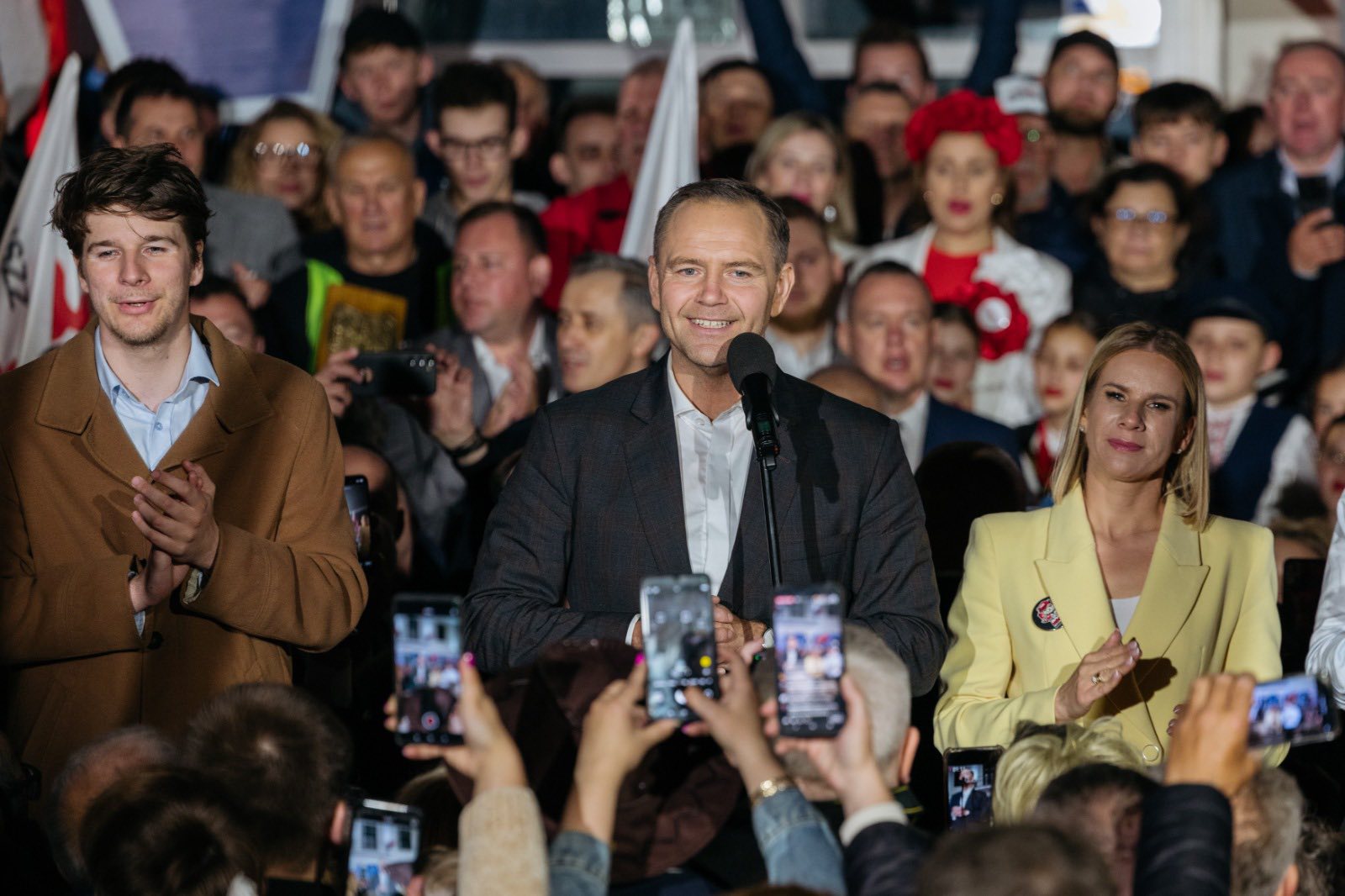 Conservatorii revin la președinție în Polonia. Nawrocki îl învinge pe Trzaskowski