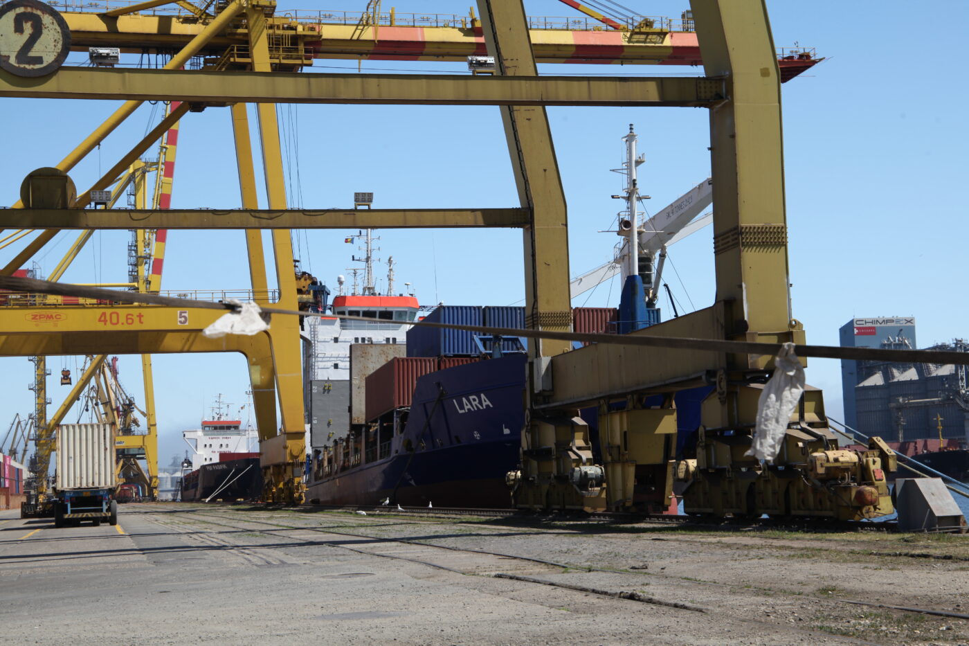 INVESTIGAȚIE INFO SUD-EST | Containere ale flotei iraniene, aflată sub sancțiuni UE și SUA, ajung în Portul Constanța, în timp ce Autoritatea Vamală spune că nu știe ce mărfuri intră în țară (I)