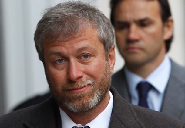 Londra confiscă banii obținuți de oligarhul Roman Abramovici din vânzarea clubului Chelsea. Suma ar urma să fie trimisă Ucrainei