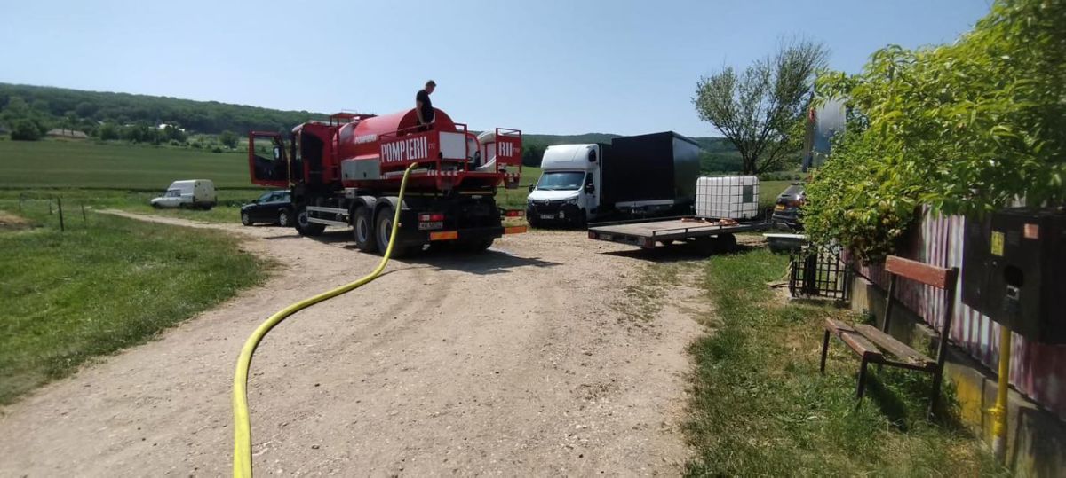 Peste 660.000 litri de apă, distribuţi într-o zi în zonele afectate de salinitatea din Târnava Mică
