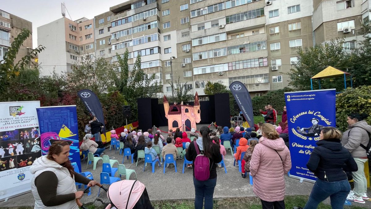 Spectacole ale Teatrului „Toma Caragiu” din Ploiești, în cartierele orașului. Opt reprezentații cu acces gratuit în parcuri, școli și locuri de joacă